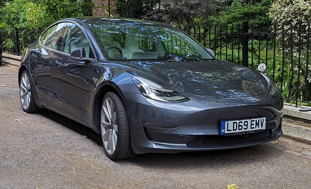Tesla Model 3 Long Range